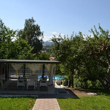Guest House At Lesya Ukrainka-2