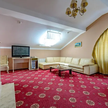 Gostiniy Dvor-2
