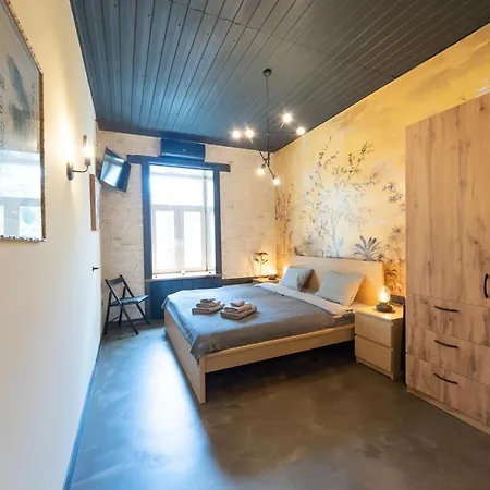 Apart Hotel On Zoloti Vorota-3