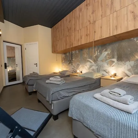 Apart Hotel On Zoloti Vorota-2