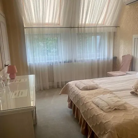 Boutique Hotel Deluxe-2
