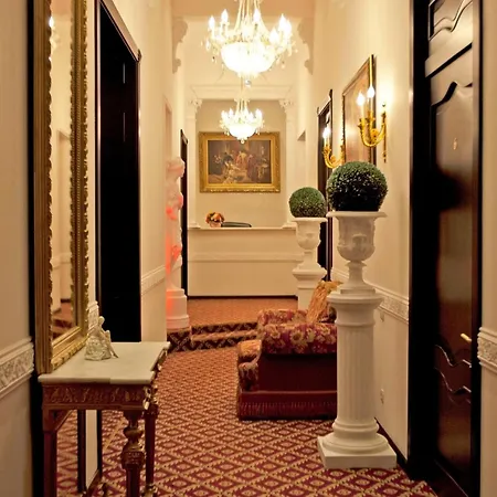 Queen Valery Hotel-3