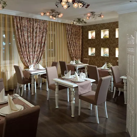 De Gaulle Boutique Hotel-3