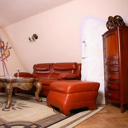 Muzey-Sadyba Grazhda-3