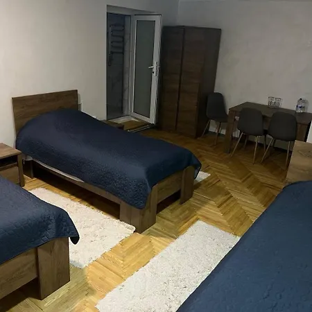 In Hotel-2