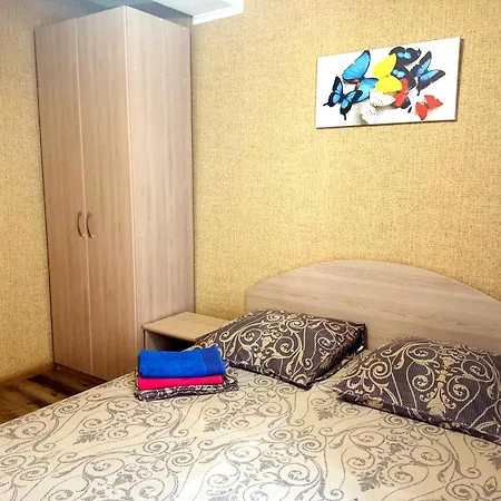 Apartment On Hoholya 90-3