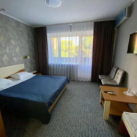 Hotel Prydesnyansky-2