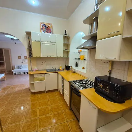 Apartment At Malaya Zhytomyrska 5-3
