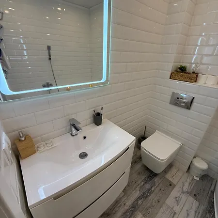 Apart-Hotel LAVINA з ДЖАКУЗІ-3