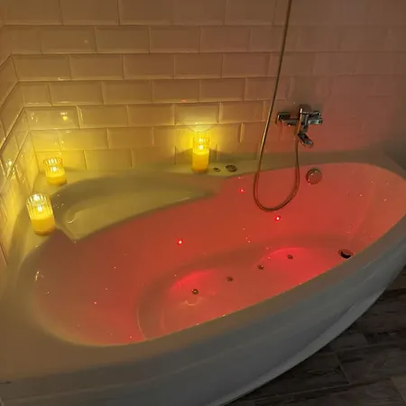 Apart-Hotel LAVINA з ДЖАКУЗІ-2