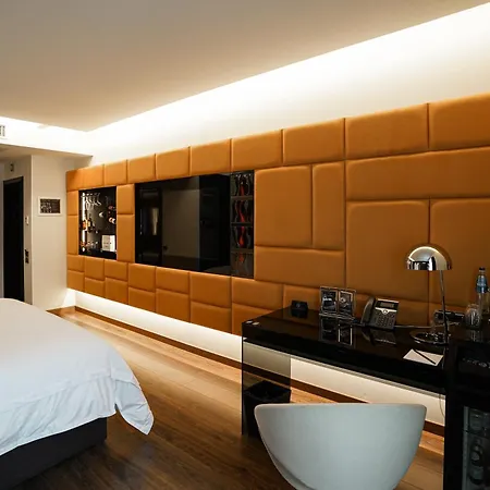 11 Mirrors Design Hotel-3