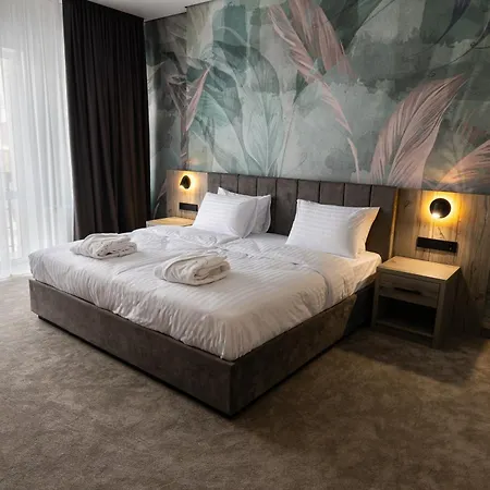 Hotel Oasis-2