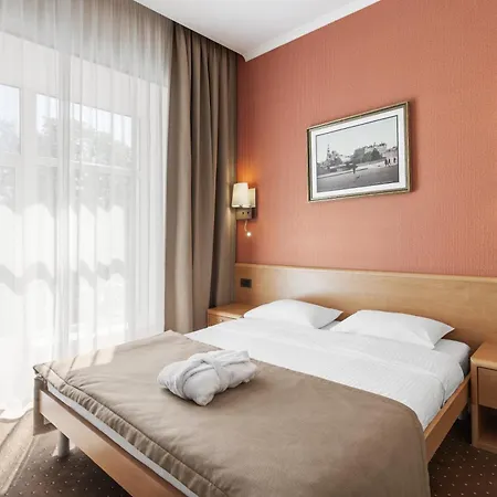 Alexandrovskiy Hotel-3