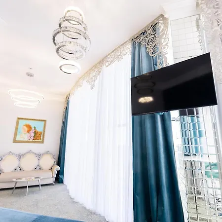 Boutique Spa Casino Hotel Lybid Plaza-3