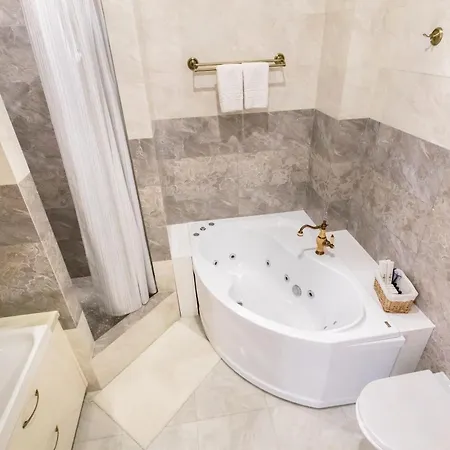 Boutique Spa Casino Hotel Lybid Plaza-2