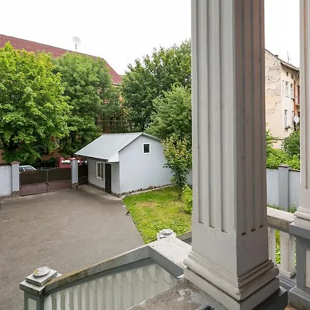 Apartment Fedkovycha-3
