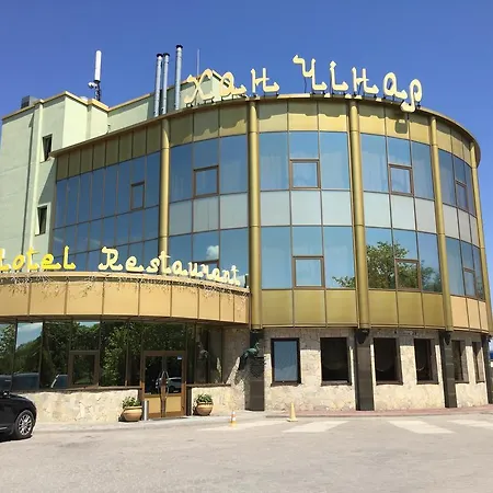Khan-Chinar Hotel-2