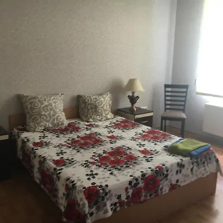 Apartment On Mira Avenue-2
