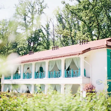 Guesthouse Nasha Dacha-2