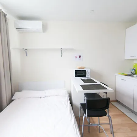 Easystay Inn-3