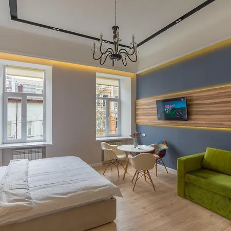 Spacious Apartments In Central Kyiv - Walk Everywhere - Next To Hyatt-2