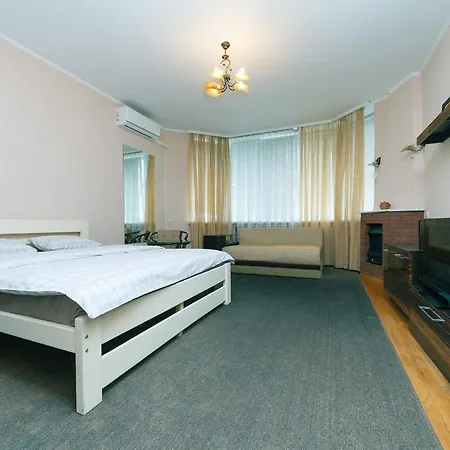 Apartment Poznyaky-Bazhana-2