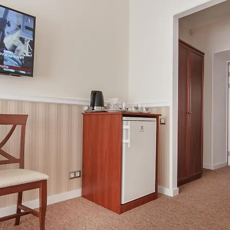 Consul Hotel Консул-3