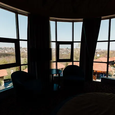 Khan-Chinar Hotel-3