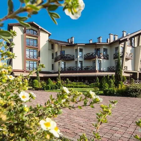 Optima Collection Park Hotel Ivano-Frankivsk-3