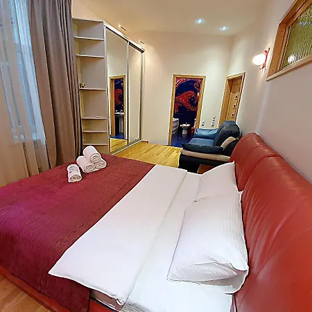 Inn Home Apartments in Kiev Center-2