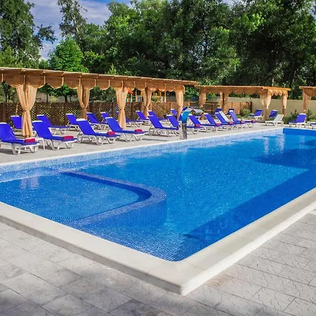 Relax Hotel - Restaurant Complex-3