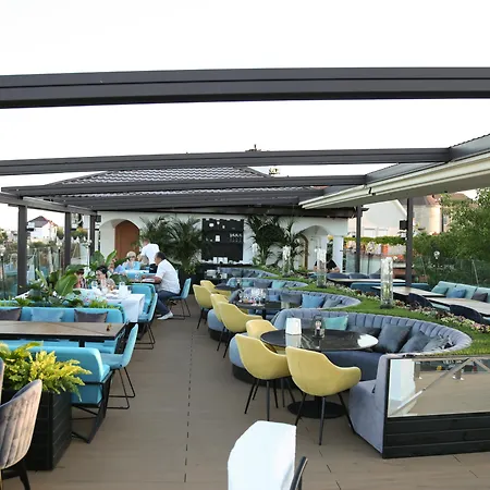 Lux Hotel-3