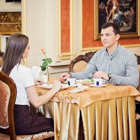 Hotel Versailles-2