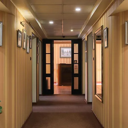 Attache Hotel-2