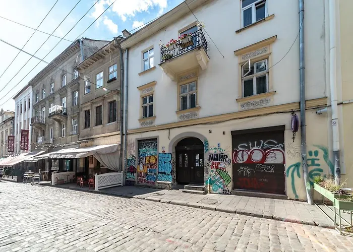 Lviv hotels near High Castle views