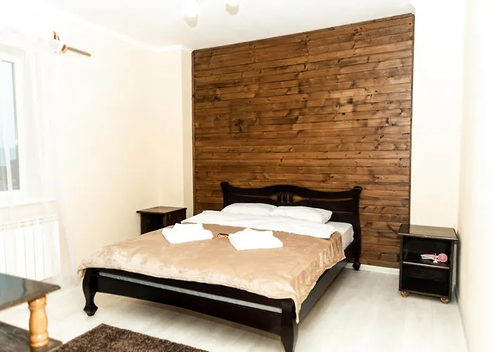 Готель Wood House Пилипець