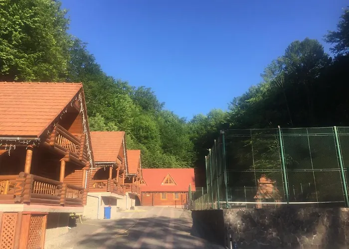 Готель Toursit Complex Polyana Kvasova