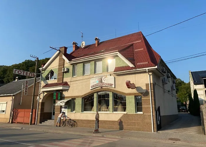 Готель Атлант Хуст