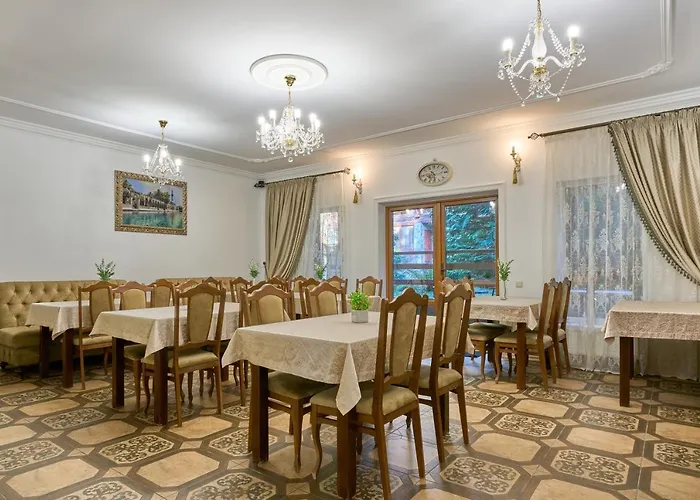 Tsaryna Sadyba Яблуниця