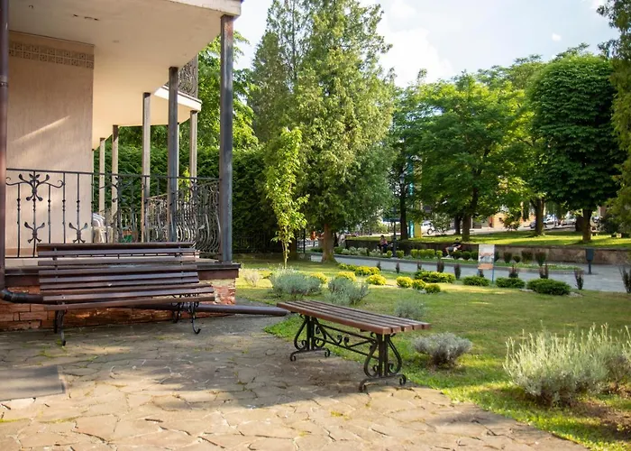 Hotel Sani Трускавець