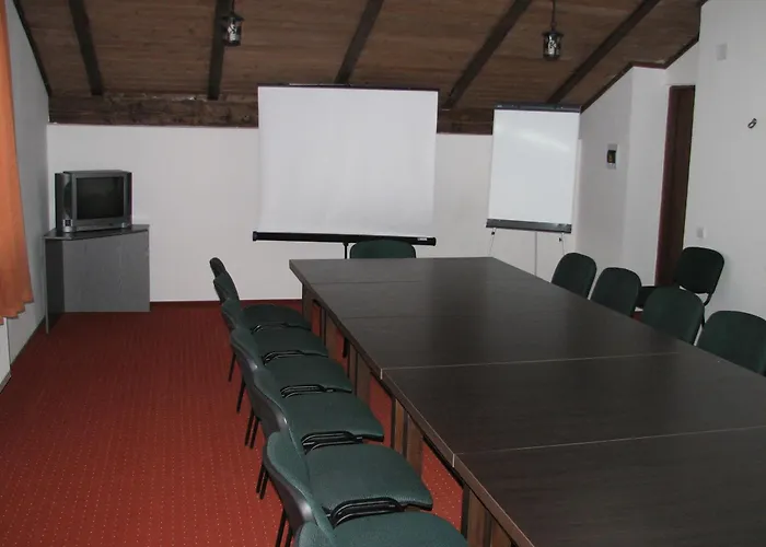 Готель Alpenhof Pansion Славське