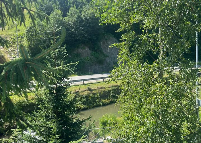 Готель СкілендХаус Буковель