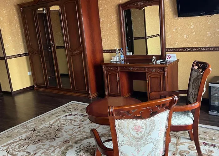 Maximus Hotel Луцьк