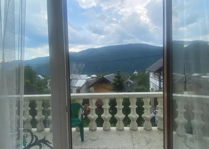 Guest House Arnika Яремче