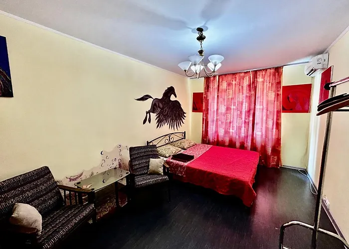 Apartment Near Train Station And Close To City Center Kiev