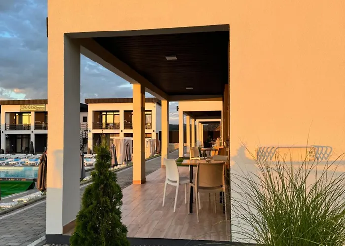 Готель Modern House Солотвино