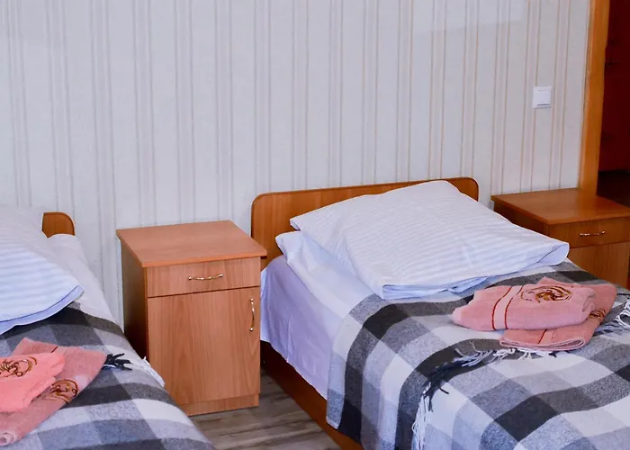 Guest House Mandrivnyi Rooms&Apartments Ясіня