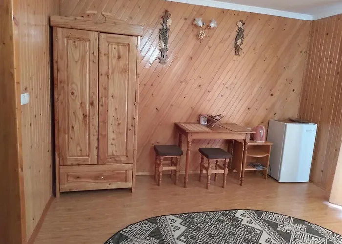 Приватна садиба Яблуневий сад Яремче
