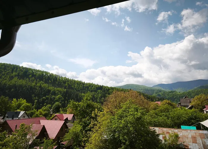 Готель At Starunchakiv Family Яремче