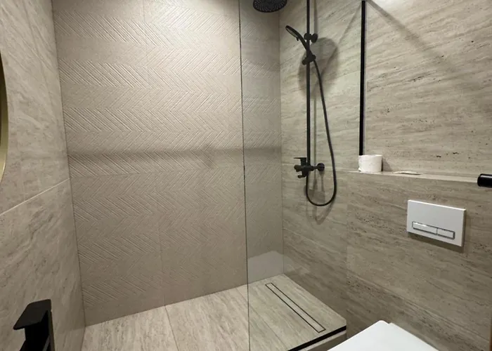 Moyenne Apart Hotel Рівне